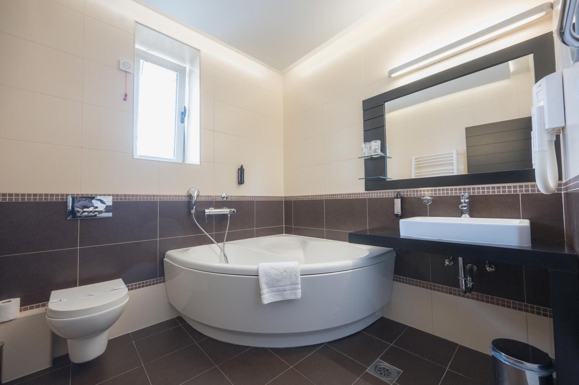 Hotel Sun Loznica Zewnętrze zdjęcie