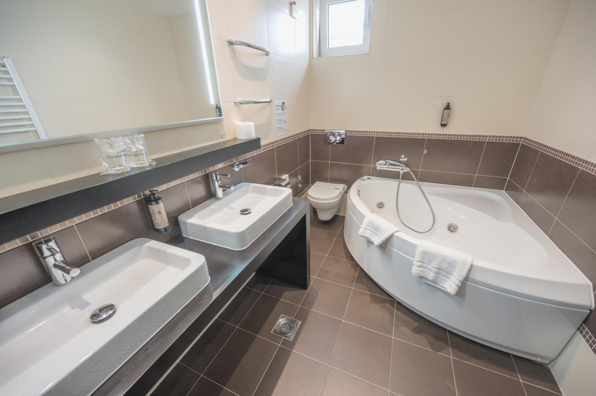 Hotel Sun Loznica Zewnętrze zdjęcie